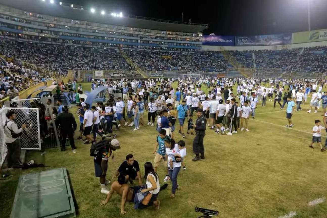 12 Orang Meninggal Dunia dalam Tragedi Sepak bola di El Salvador