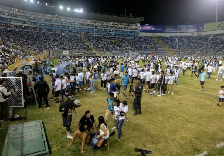 12 Orang Meninggal Dunia dalam Tragedi Sepak bola di El Salvador
