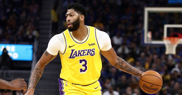 Usai Kalahkan Warriors, Anthony Davis Banjir Pujian dari LeBron James