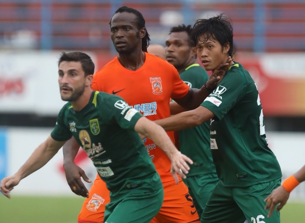 Borneo FC 2-2 Persebaya: Gol Berbau Offside Lerby Eliandry Selamatkan Pesut Etam