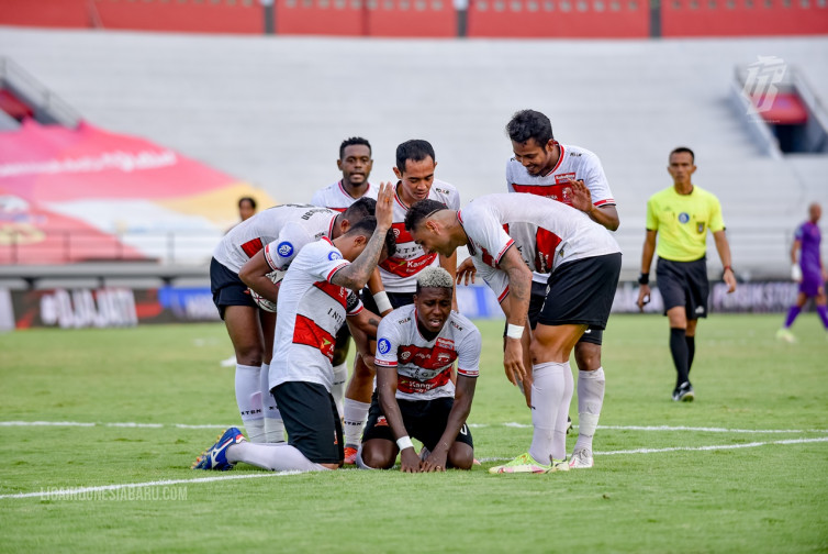Silvio Escobar Memimpin Lini Depan Madura United di Laga Pamungkas