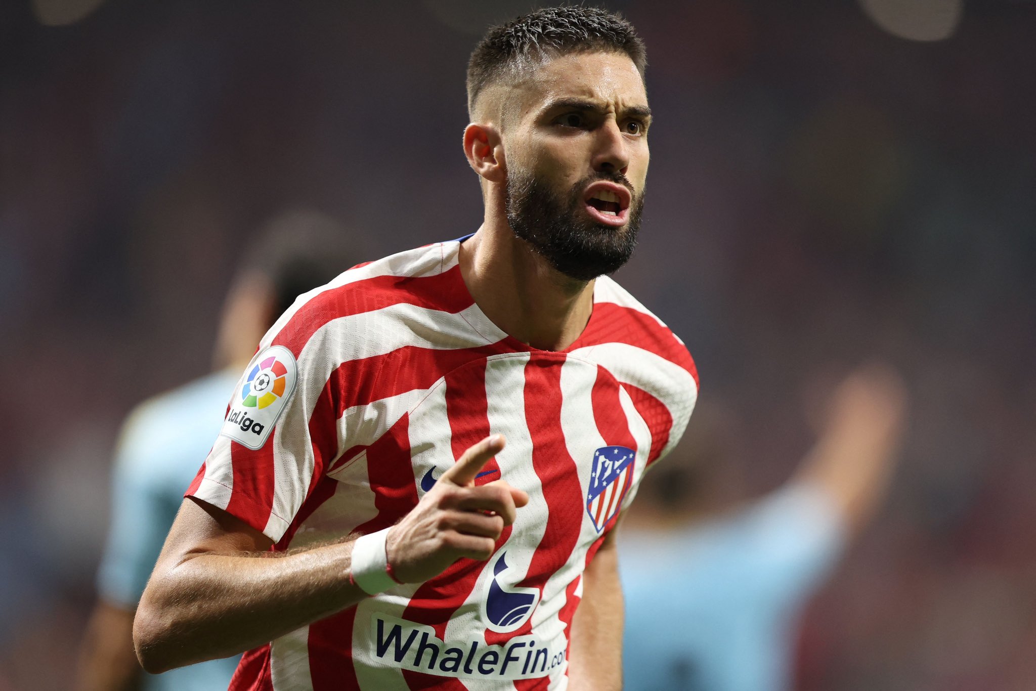 Transfer Memphis Depay Buka Jalan Barcelona Dapatkan Yannick Carrasco