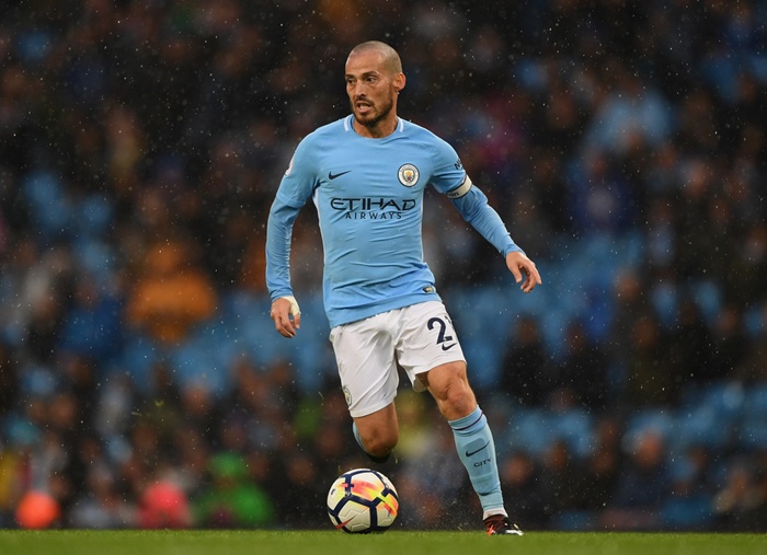 Diburu Duo Milan, Guardiola Ingin Pertahankan Silva