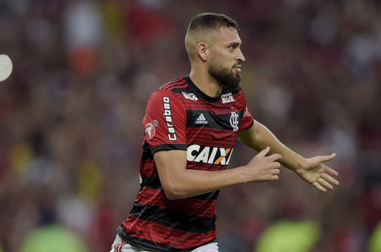 Pelatih Flamengo Konfirmasi Leo Duarte Menuju AC Milan