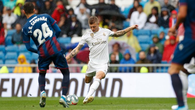 Real Madrid 3-2 Levante: Los Blancos Lolos dari Maut