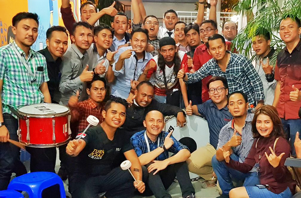 Kisah Dirigen Pasoepati, dari Pemandu Tribun hingga Jadi Juragan Pizza