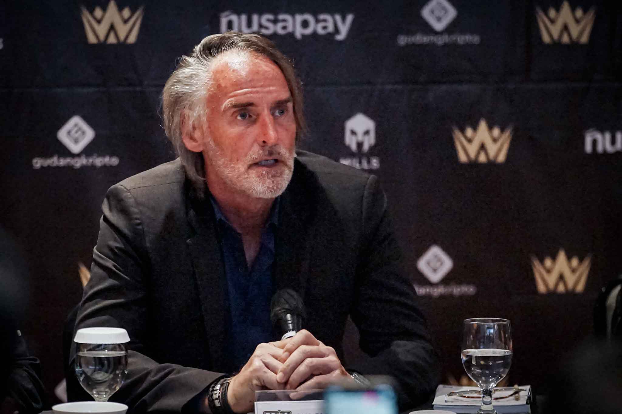 Jan Olde Riekerink Terkesan dengan Keseriusan Dewa United FC Bangun Tim dan Infrastruktur