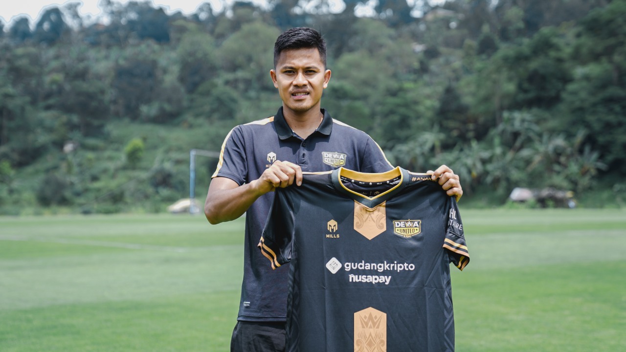 Giliran Frendi Saputra Diperkenalkan Dewa United FC untuk Putaran Kedua Liga 1