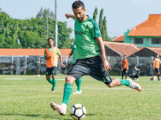 Bek Persib Bandung Khawatirkan Manuchekhr Dzhalilov