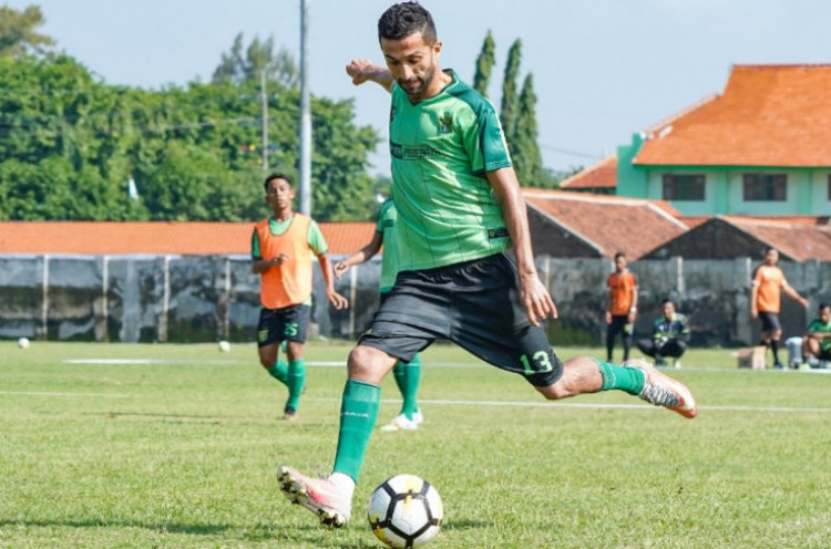 Bek Persib Bandung Khawatirkan Manuchekhr Dzhalilov