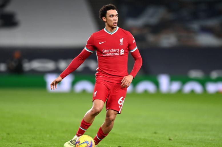 Steven Gerrard Terkejut Trent Alexander-Arnold Tidak Dipanggil Timnas Inggris