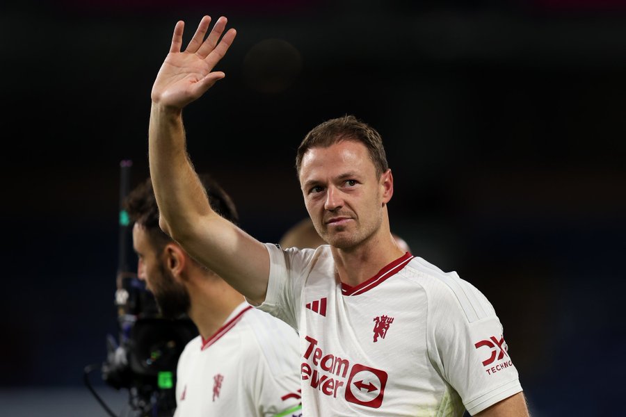 Jonny Evans Tidak Seharusnya Meninggalkan Manchester United