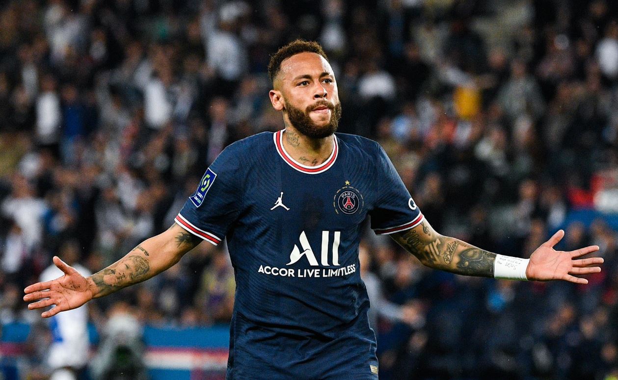 Pep Guardiola Bicara Rumor Manchester City Incar Neymar