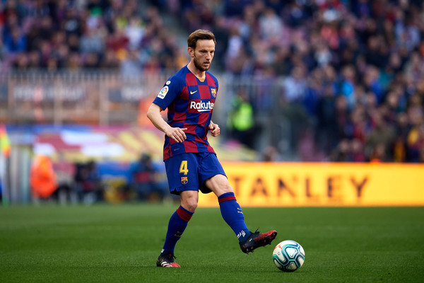 Pelatih Barcelona Tegaskan Belum Mengetahui Masa Depan Ivan Rakitic