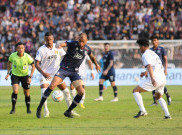 Krisis Posisi Bek Jadi Faktor Kekalahan Telak Arema FC di Kandang Persik Kediri
