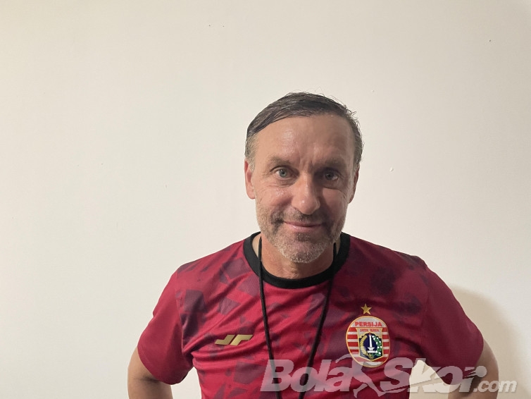 Menjamu Persis, Thomas Doll Targetkan Persija Menang dengan Permainan Cantik