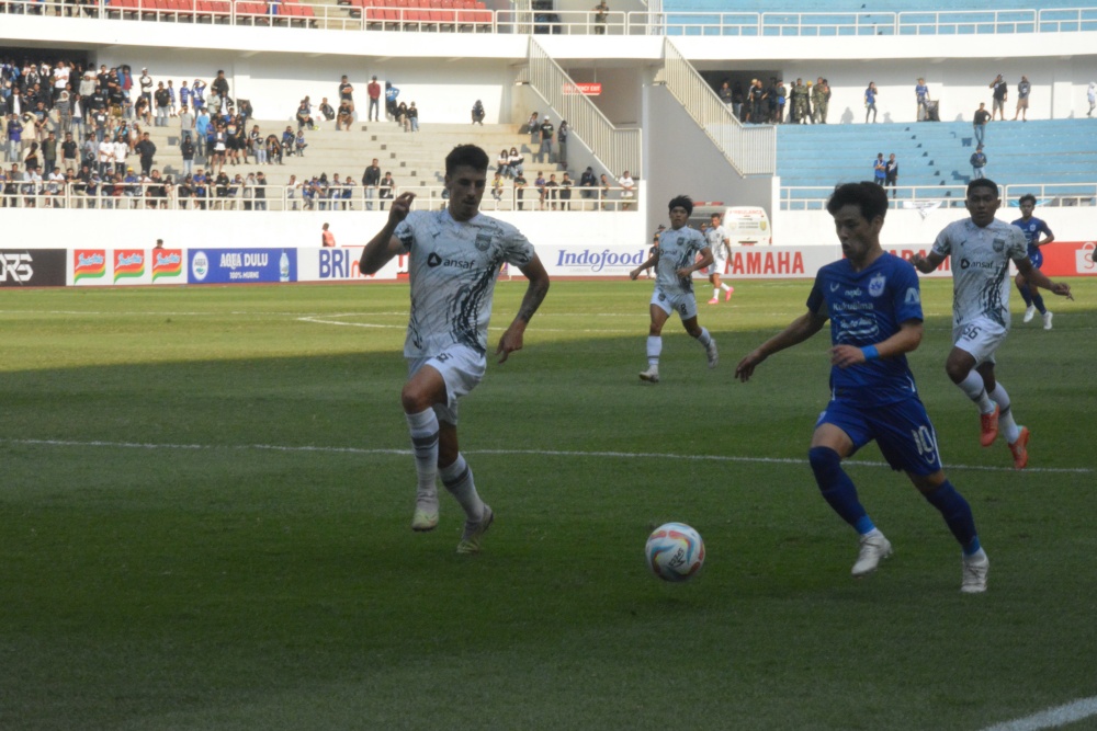 Taisei Marukawa Tambah Daftar Absen saat PSIS Lawan Madura United