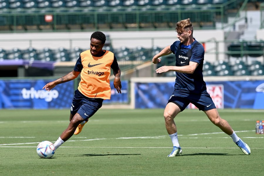 Tinggalkan Manchester City demi Chelsea, Sterling Ingin Gelar Liga Champions