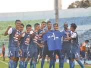 Arema FC 4-1 Perseru Serui, Singo Edan Tempel Ketat Persebaya Surabaya