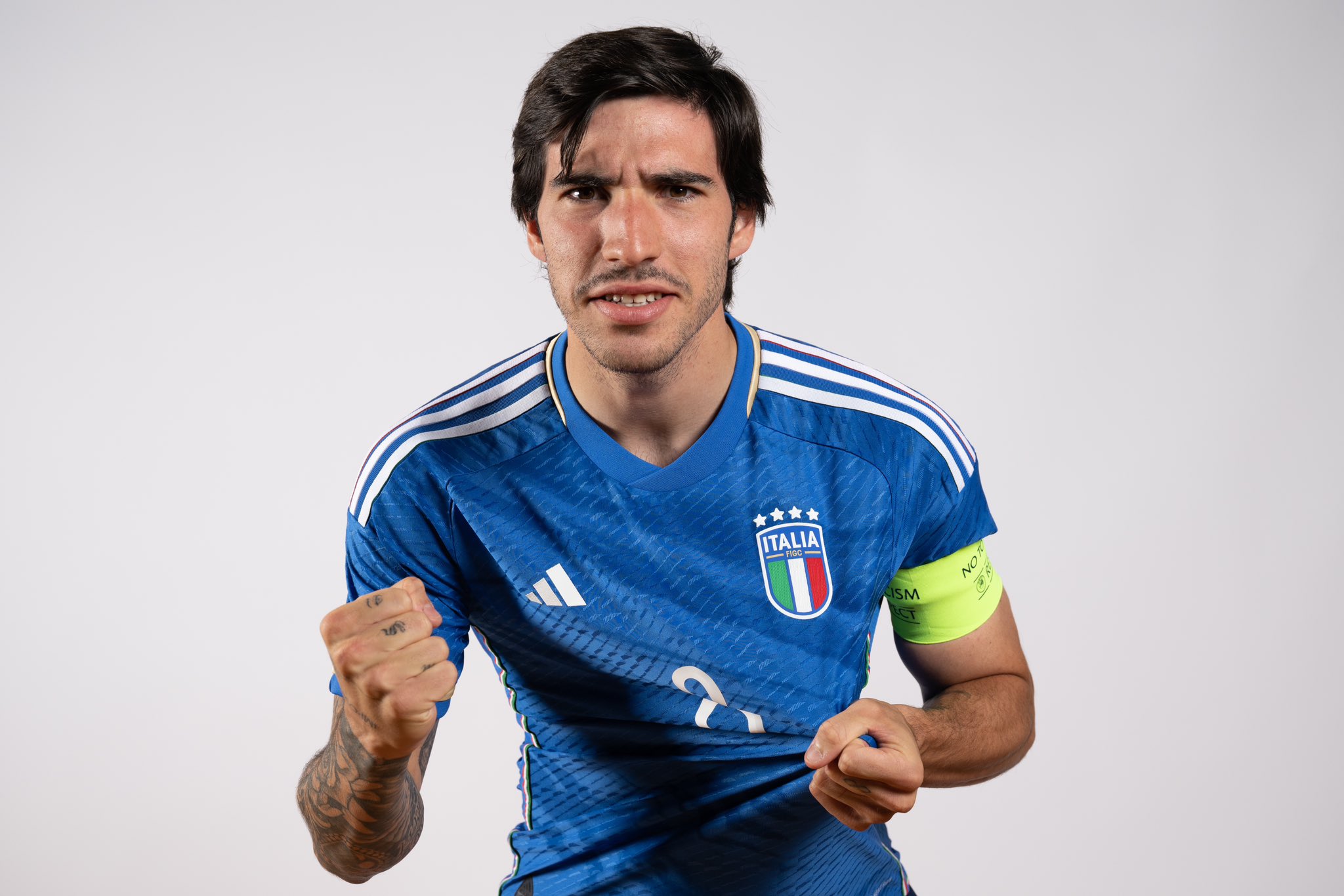 Sandro Tonali Bersedia Pindah ke Newcastle demi Bantu Milan