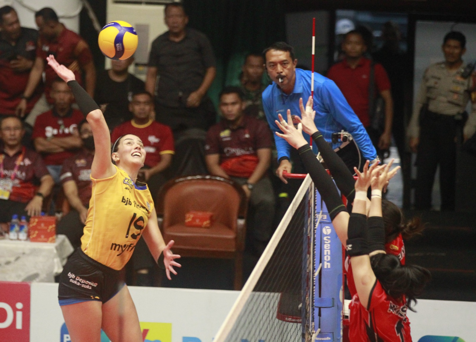 Bandung bjb Tandamata Tumbangkan Jakarta BIN di Laga Pembuka Final Four Proliga 2023