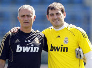Pernah Berselisih Paham, Mourinho Hubungi Casillas Pasca Terkena Serangan Jantung