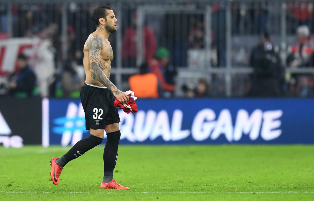 Cedera Lutut, Daniel Alves Kubur Impian Bermain di Piala Dunia 2018