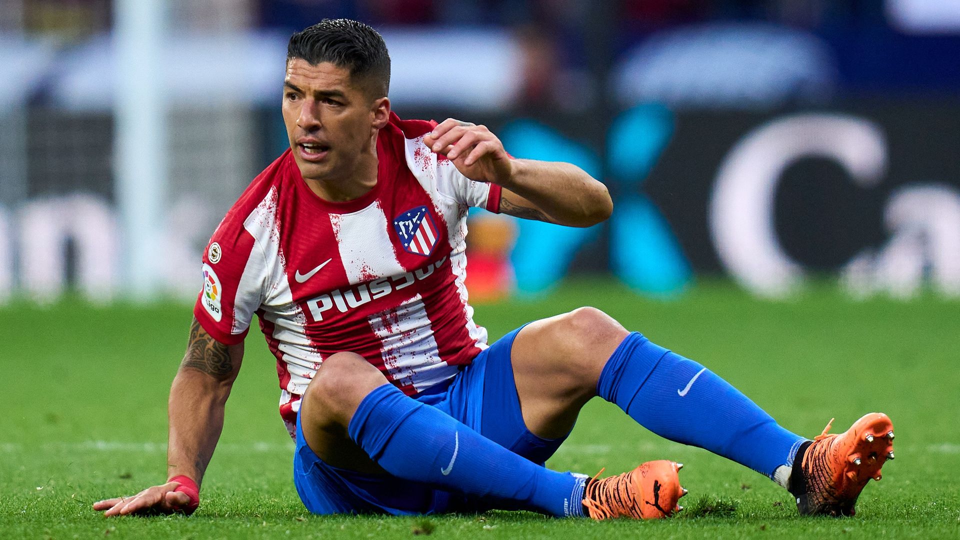 Luis Suarez Menolak Tinggalkan Eropa