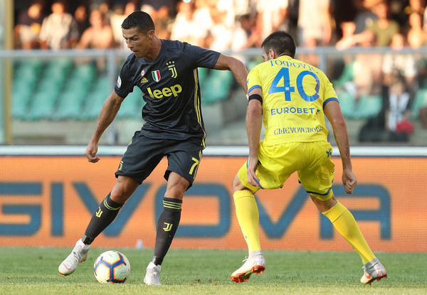Gaji Ronaldo Tiga Kali Lipat Lebih Banyak dari Pemain Serie A Lainnya