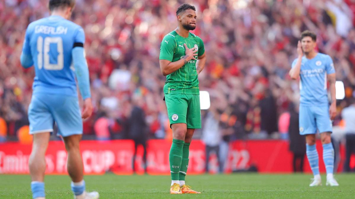 Kiper Man City Blunder, Guardiola Beri Respons Tak Terduga