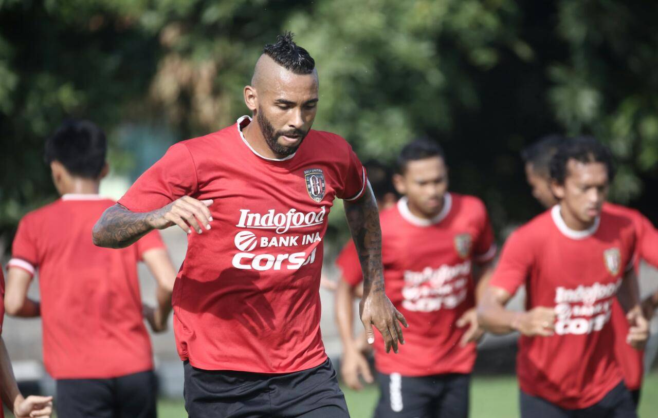 Ini yang Dilakukan Bek Tengah Bali United Saat Natal
