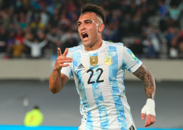 Alasan Lautaro Martinez Menangis di Bangku Cadangan Argentina