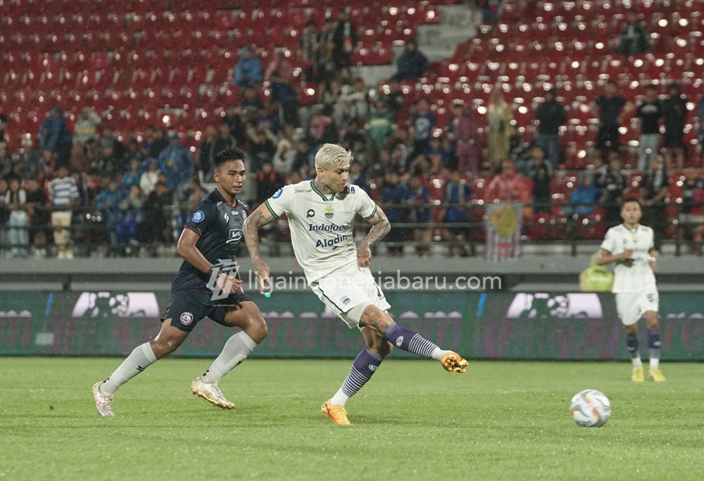 Persib Imbang Lawan Arema FC, Luis Milla Akui Kesalahan Pergantian Pemain