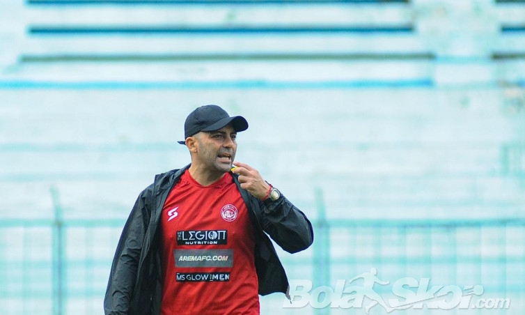 Arema FC dan Javier Roca Resmi Berpisah