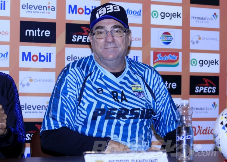 Diunggulkan, Persib Bandung Justru dalam Tekanan Barito Putera