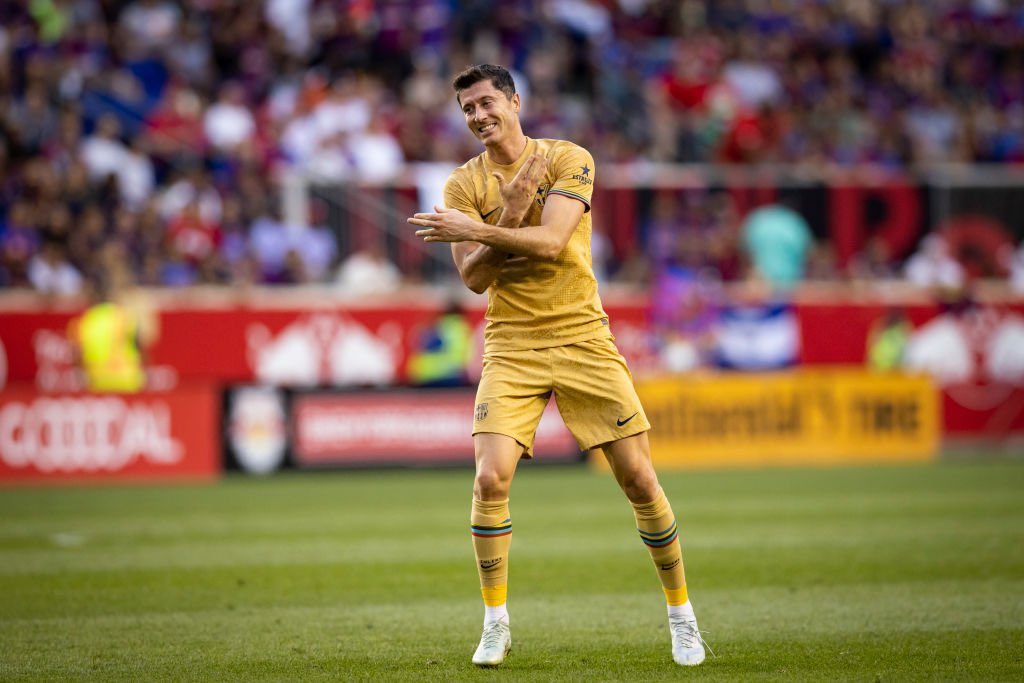 Robert Lewandowski Mandul, Xavi Hernandez Teringat Mantan Rekan Setim