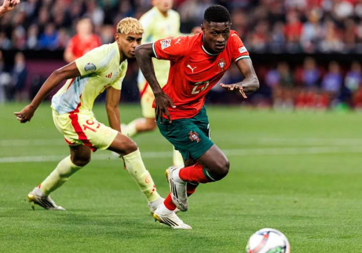 Portugal 2-2 Spanyol (5-3 Adu Penalti): Nuno Mendes Kantongi Lamine Yamal, Luis de la Fuente Legawa
