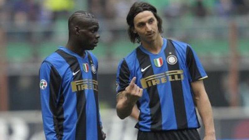 Saat Mario Balotelli Runtuhkan Arogansi Zlatan Ibrahimovic