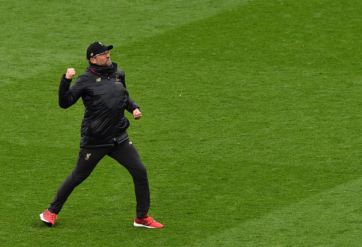 Sukses Strategi Klopp dan Blunder Eksperimen Sarri