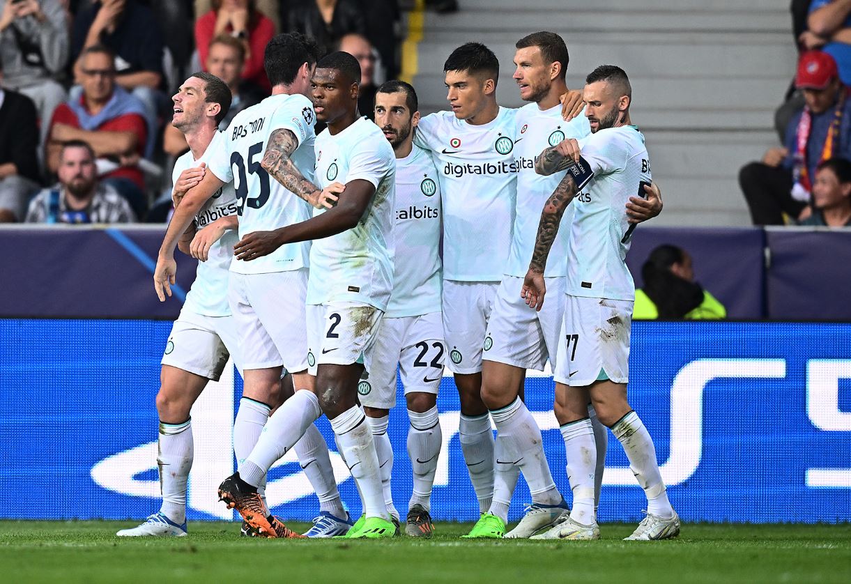 Viktoria Plzen 0-2 Inter: Edin Dzeko Masih Jadi Momok Tim Tuan Rumah
