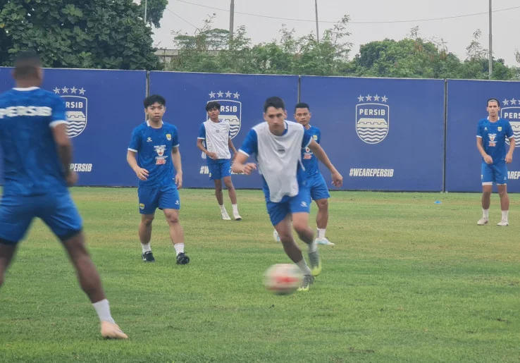 Igor Tolic Beberkan Alasan Persib Rekrut Gabriel Mutombo dan Luka Menalo