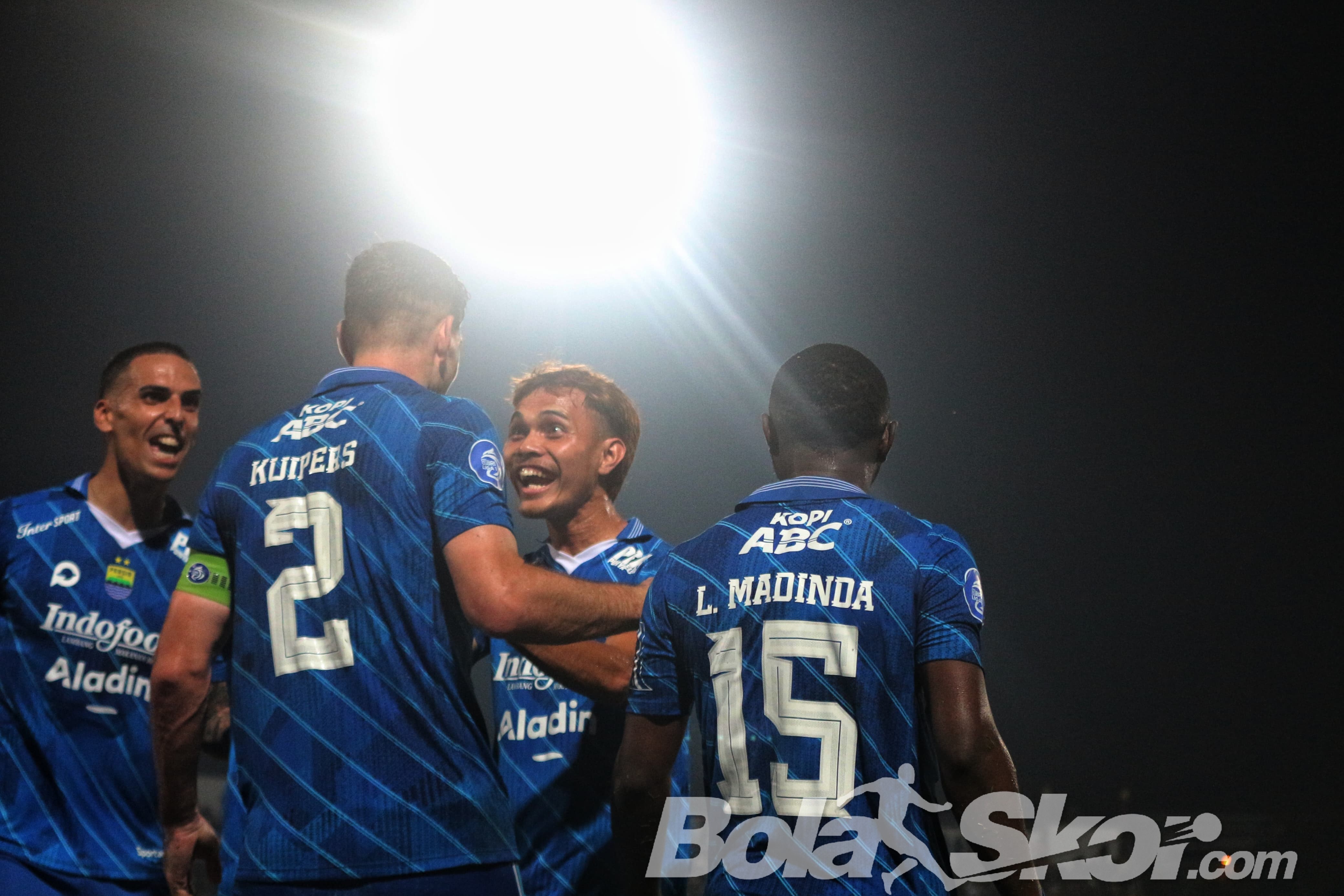 Persib Curi 3 Poin dari Madura United, Bojan Hodak Akui Ezra Walian Tampil sebagai Pembeda