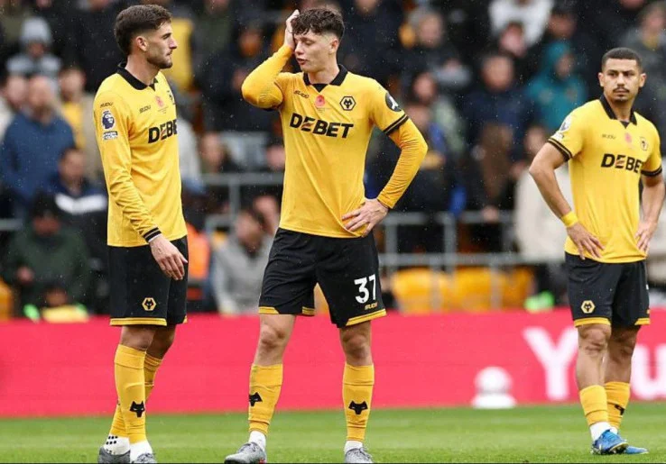 Bertahan 8 Musim, Wolverhampton Dipastikan Degradasi dari Premier League