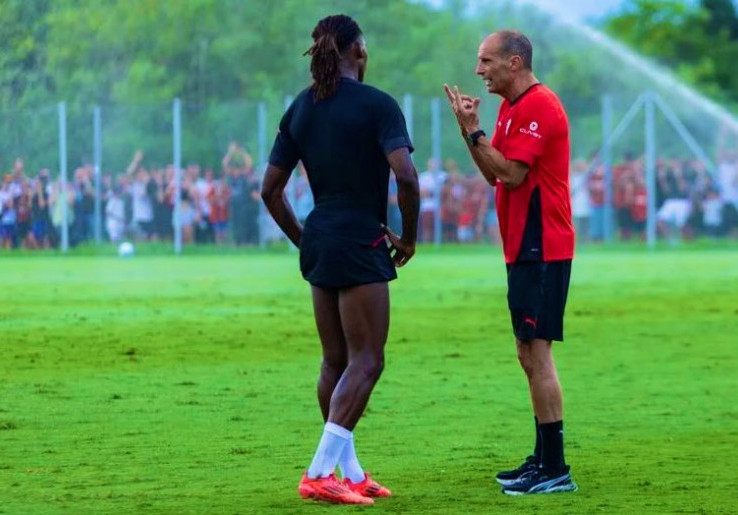 AC Milan Harus Mengurangi Ketergantungan Gol dari Christian Pulisic dan Rafael Leao