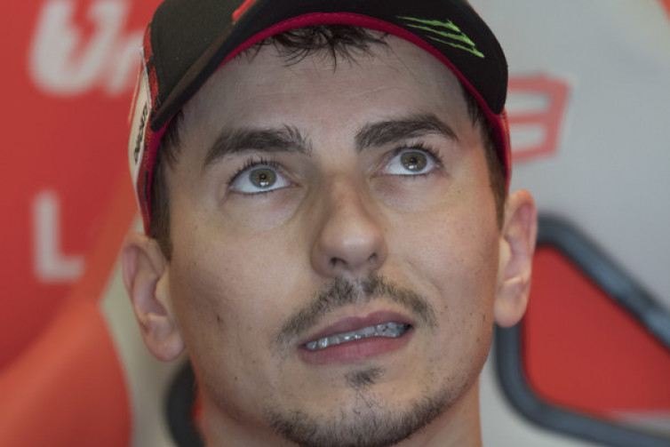 Jorge Lorenzo Ditantang Kembali Membalap Demi Hapus Status Pecundang
