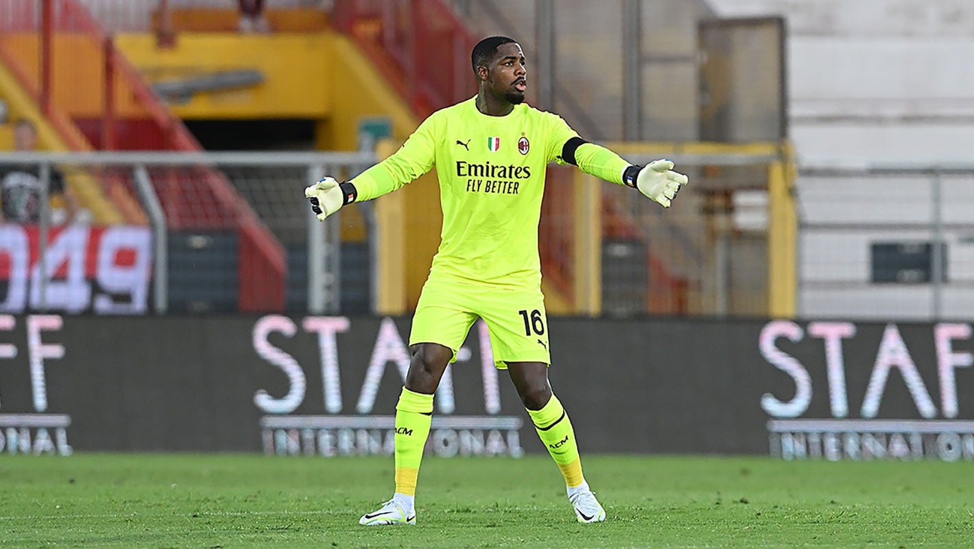 Legenda Kiper AC Milan Bocorkan Kelemahan Mike Maignan