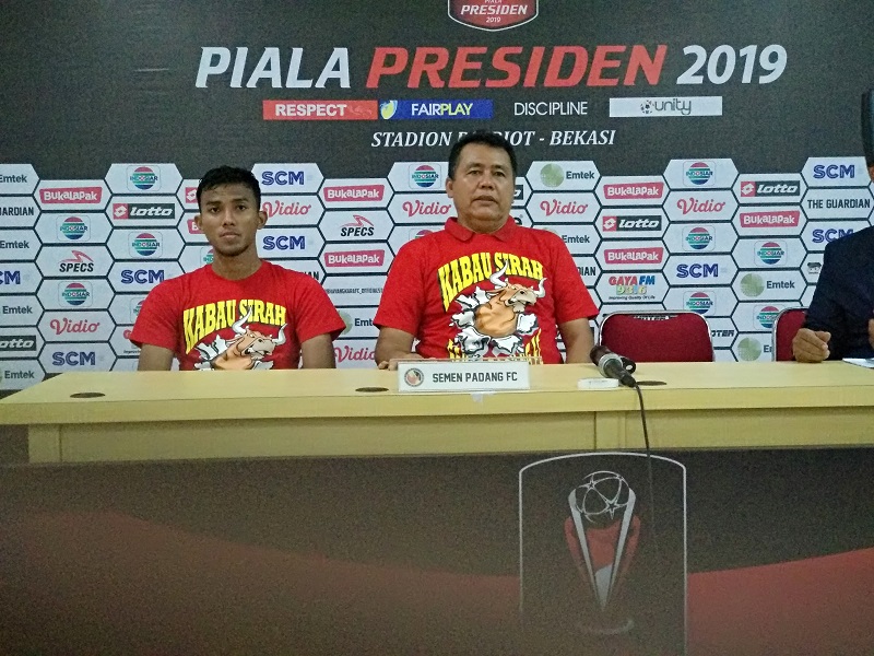 Takluk dari Bhayangkara, Pelatih Semen Padang Akui Lini Belakang Bermasalah