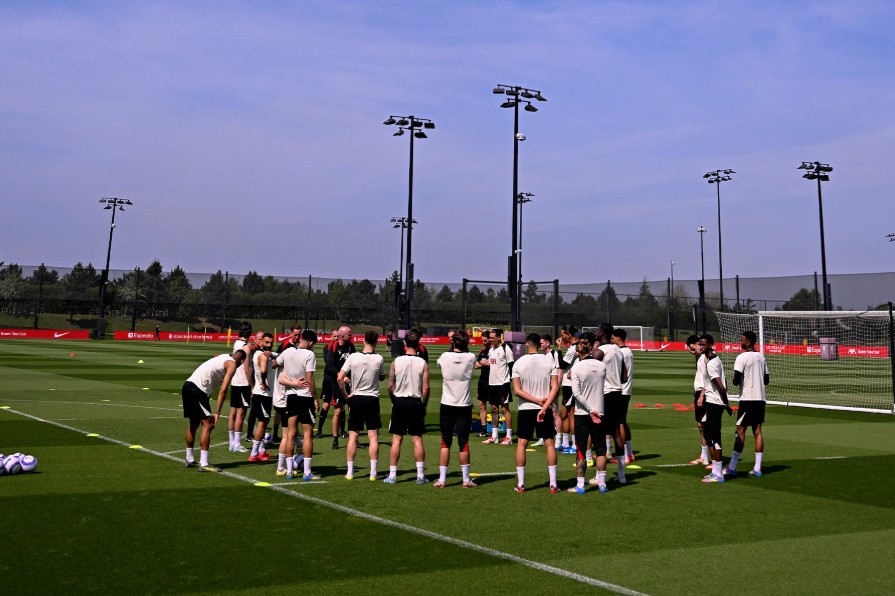 Sudah Juara, Arne Slot Akan Rotasi Skuad Liverpool di Sisa Musim