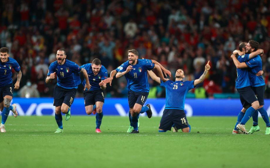 Piala Eropa 2020 - Italia 1-1 Spanyol (4-2): Lalui Drama Adu Penalti, Gli Azzurri Tembus Final