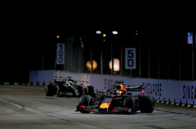 FP1 dan FP2 GP Rusia: Red Bull Menjanjikan, Mercedes Kesulitan
